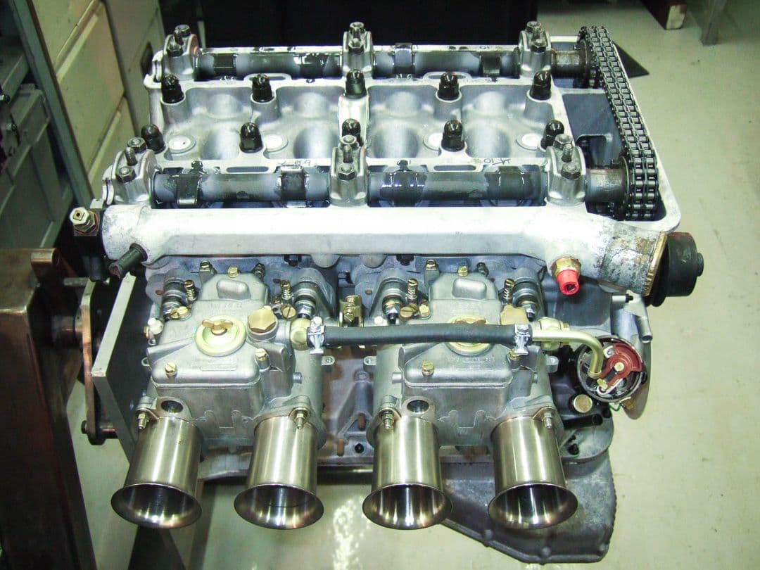 Alfa Romeo 105 1600GT engine