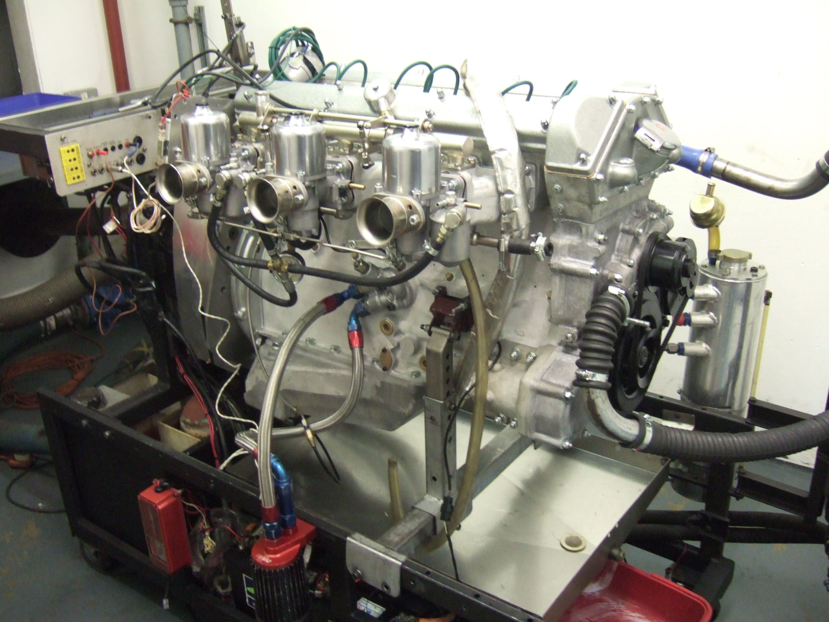 Aston Martin DB5 4.2 litre engine